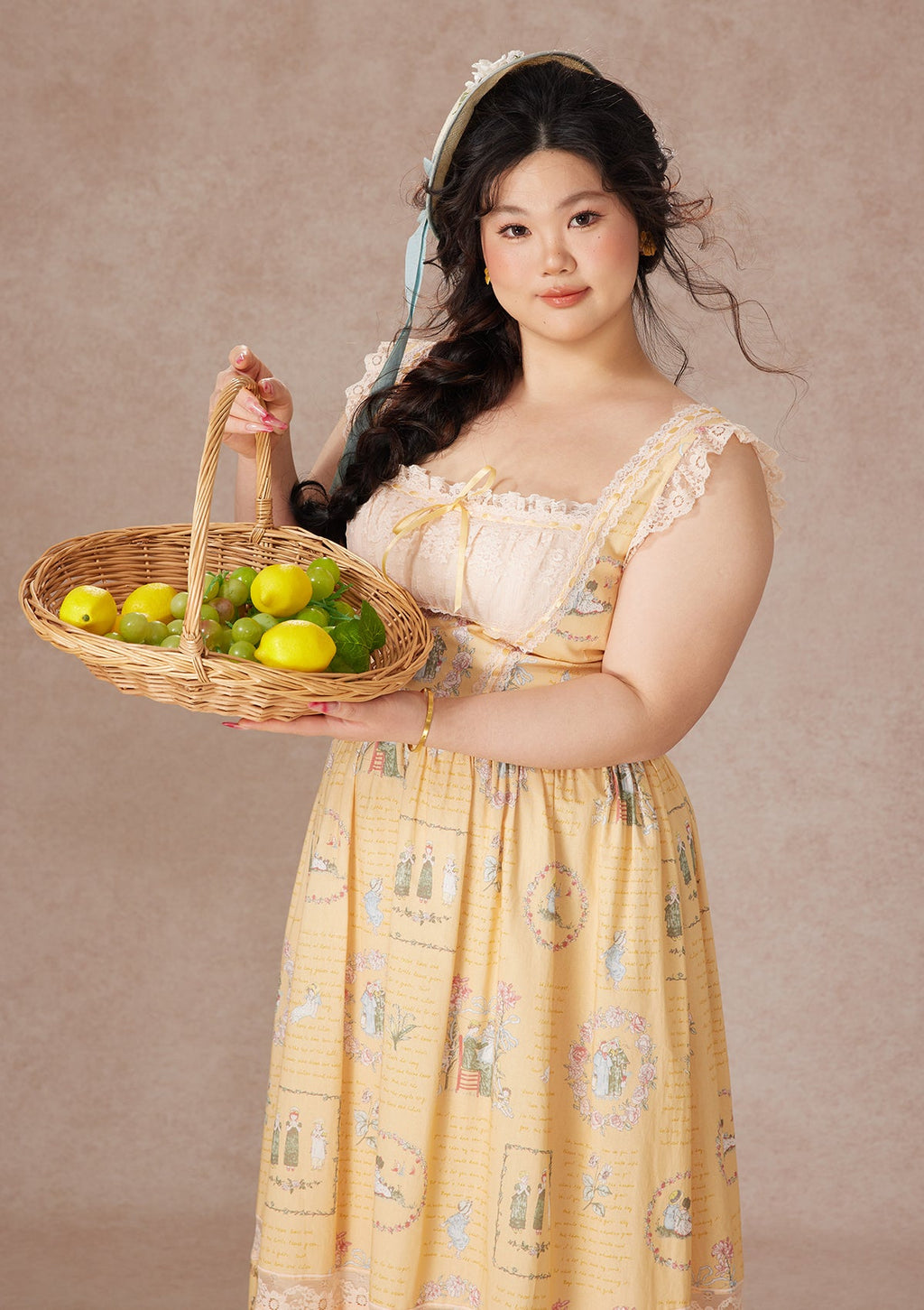 Curve&Plus Honey-Gathering Girl Dress
