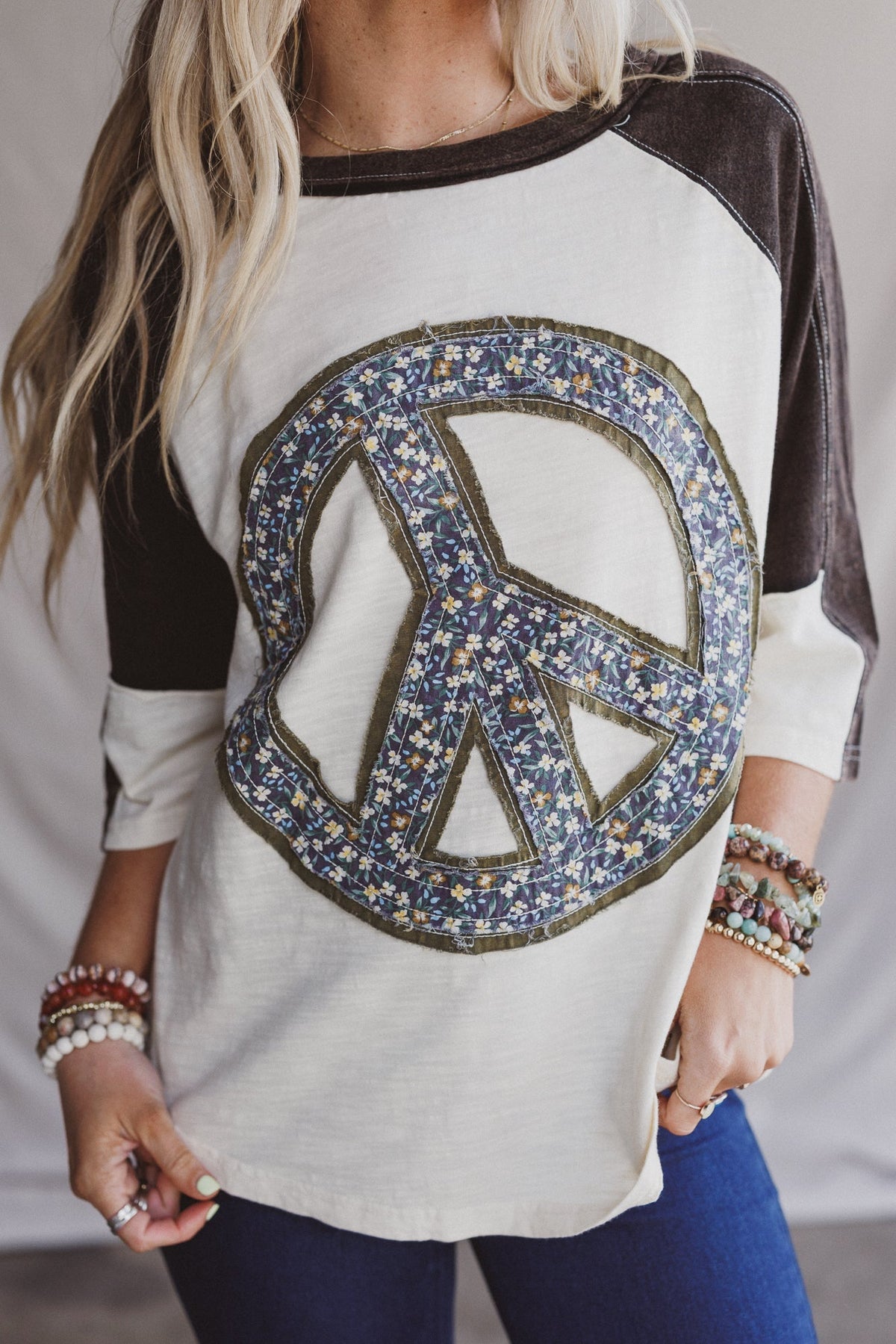 The Nest Peaceful Contrast Top - Navy Ivory