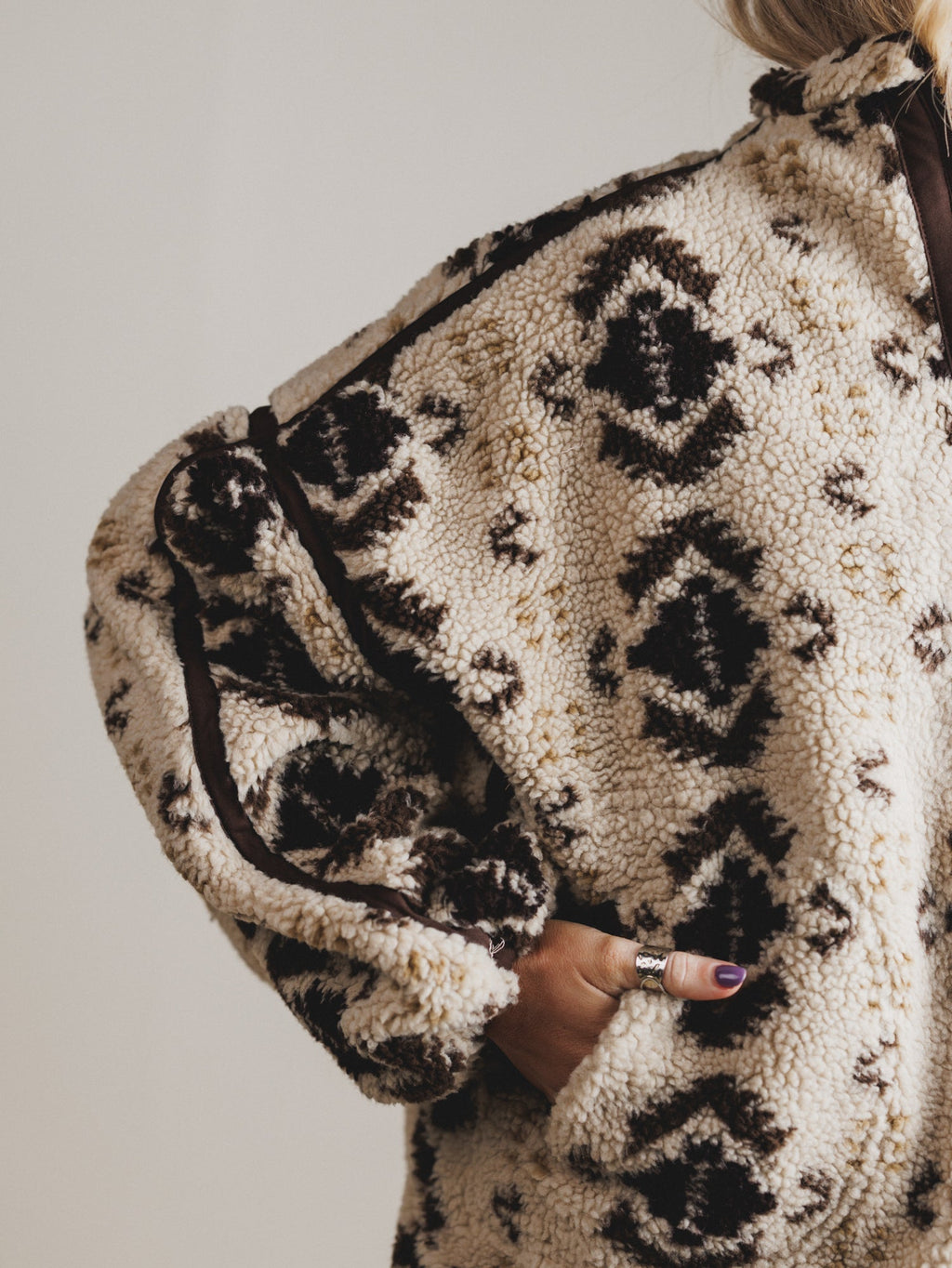 Mountain Calling Pullover - Stone