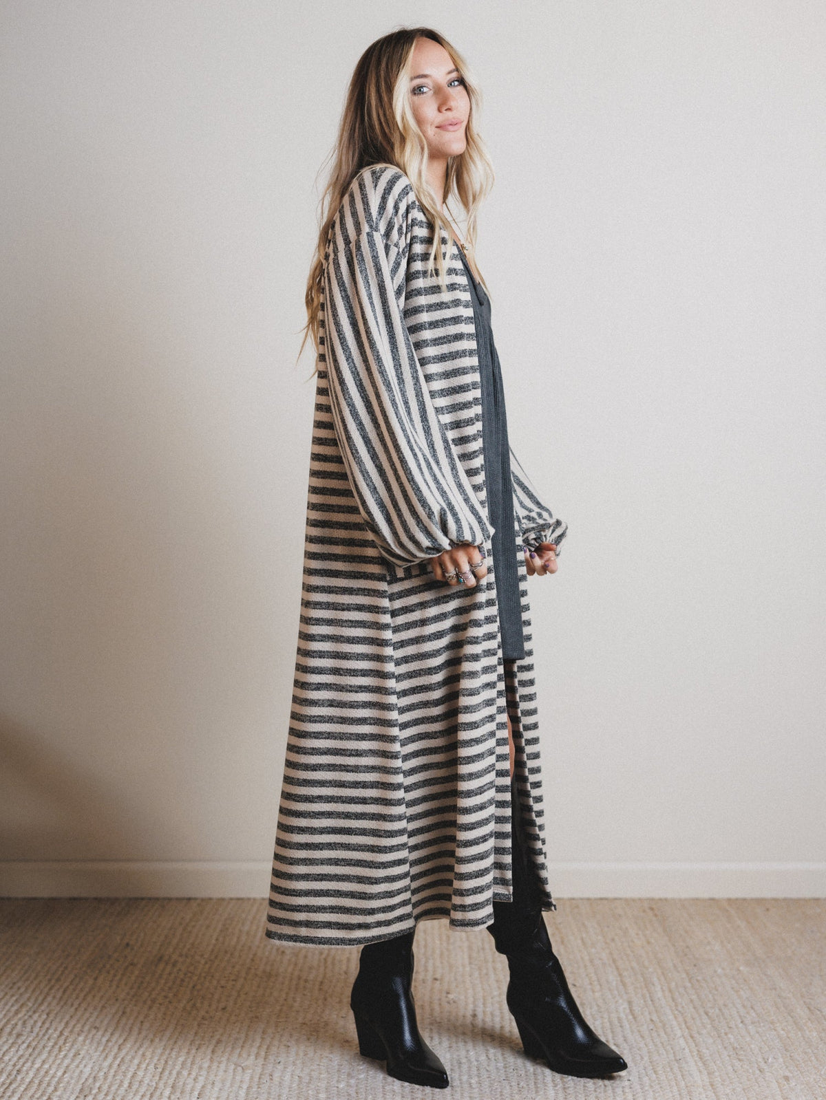 The Nest Endless Love Cuff Sleeve Cardigan - Taupe Black